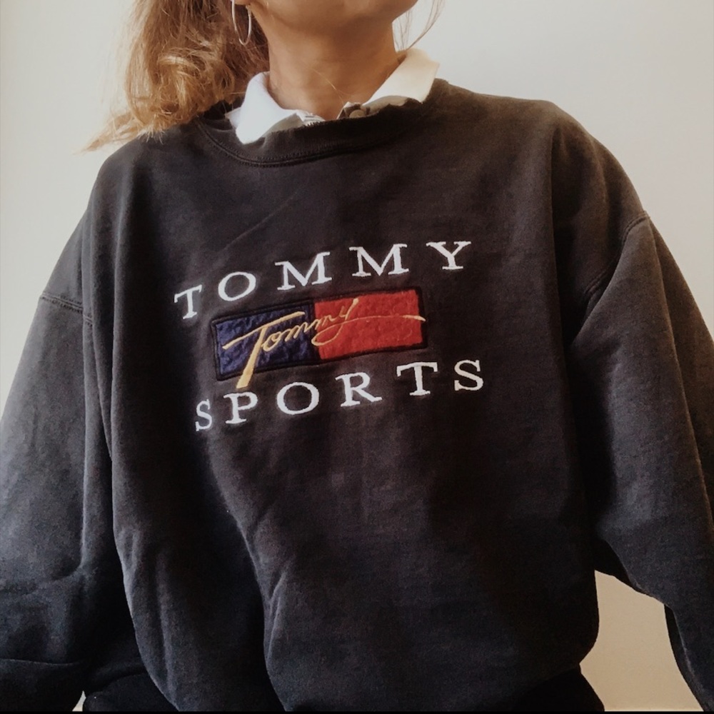 vtg tommy hilfiger embroidered sweatshirt ✰